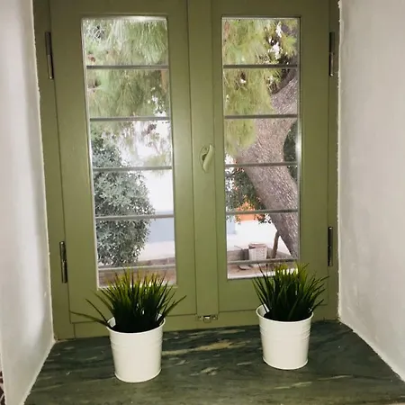 Iris House Apartment