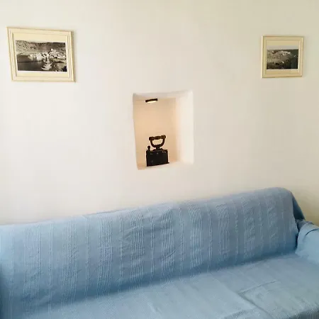 Iris House Apartment *