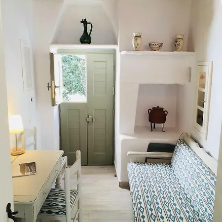 Iris House Apartment